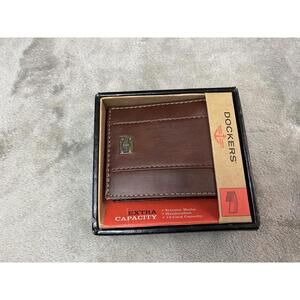 Mens DOCKERS  Brown  GENUINE LEATHER Travele WALLET !!